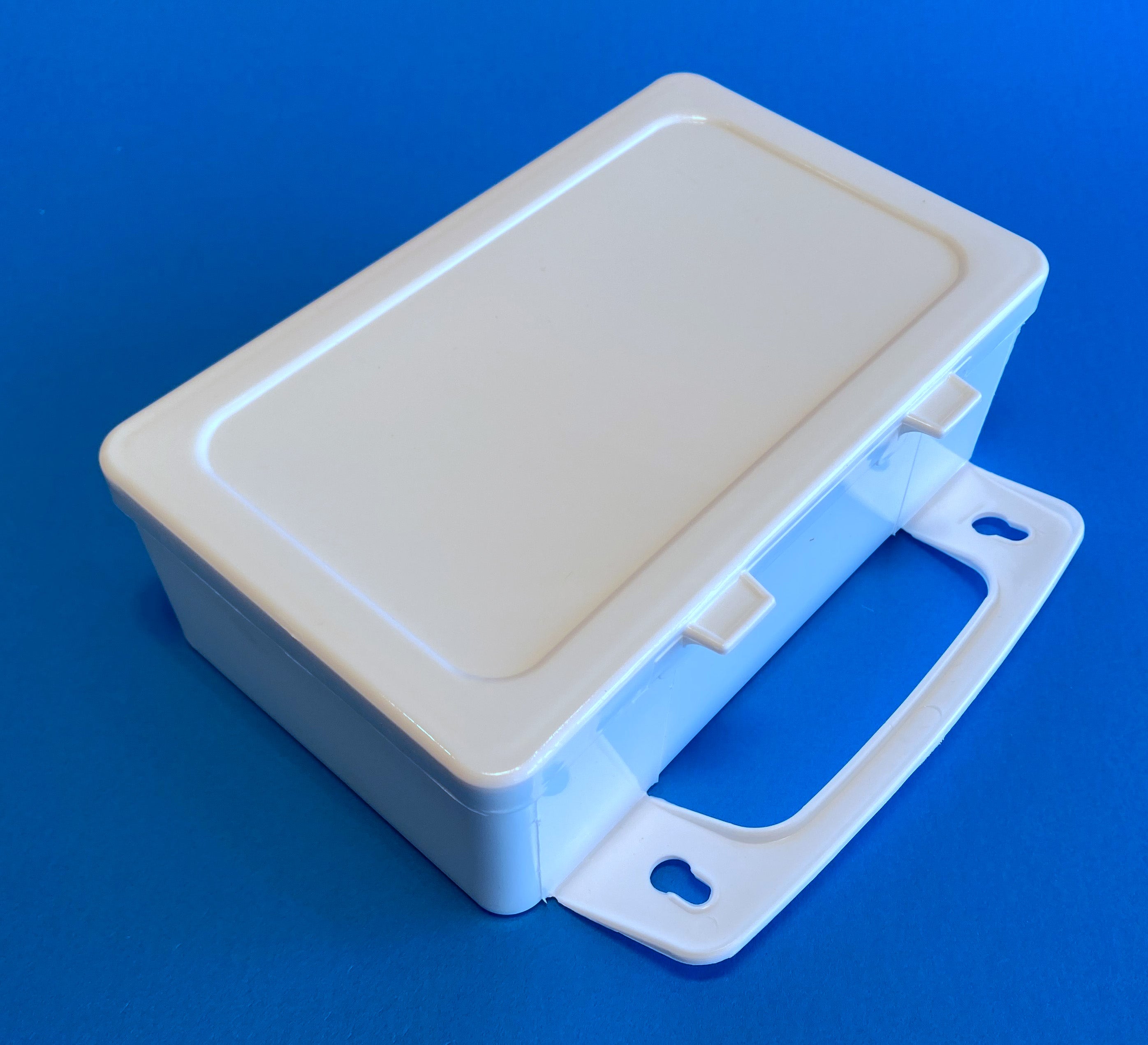 C10 case, closed view 1