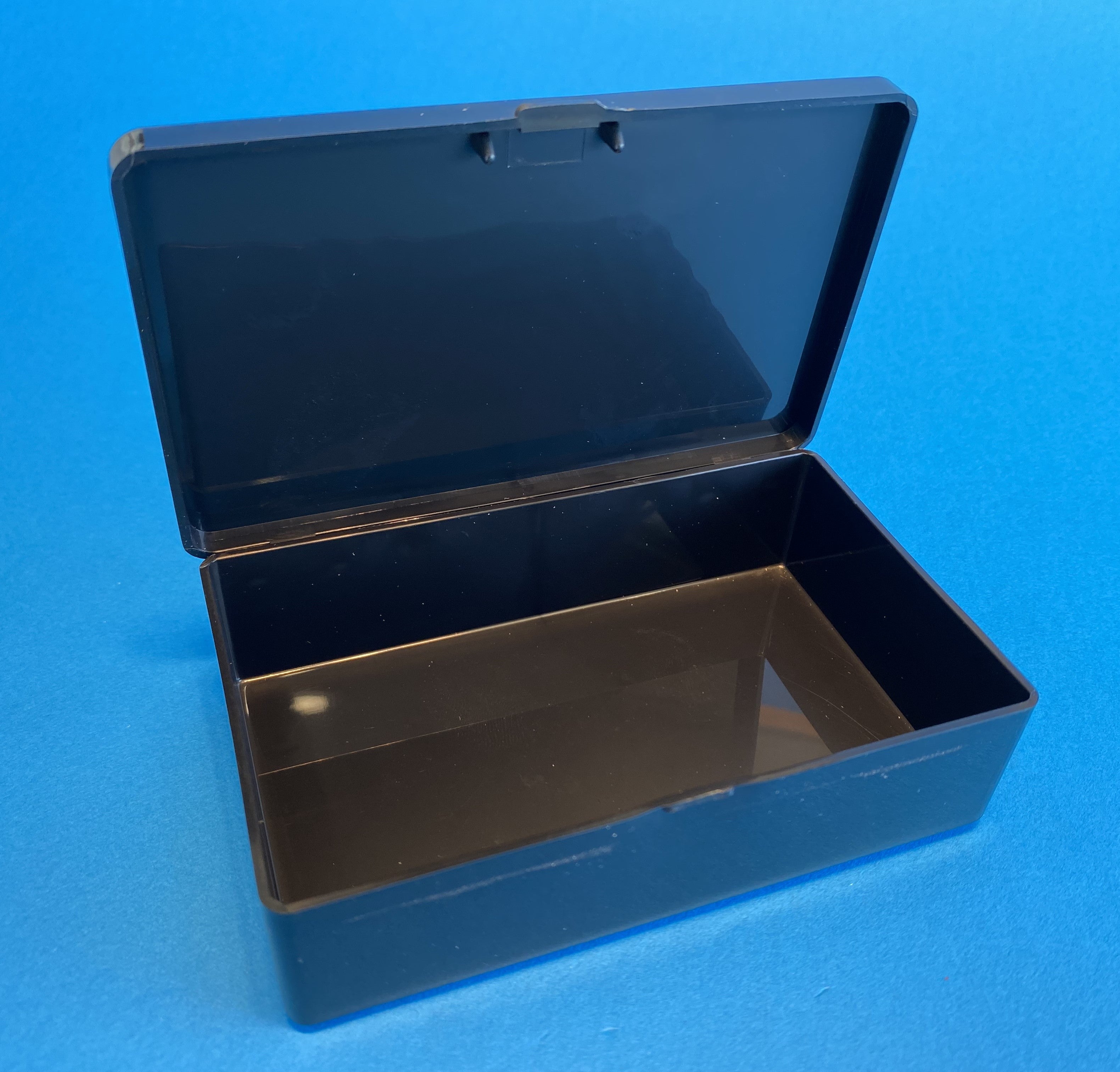 D23 case, 1 bay, molded in black conductive polypropylene, open