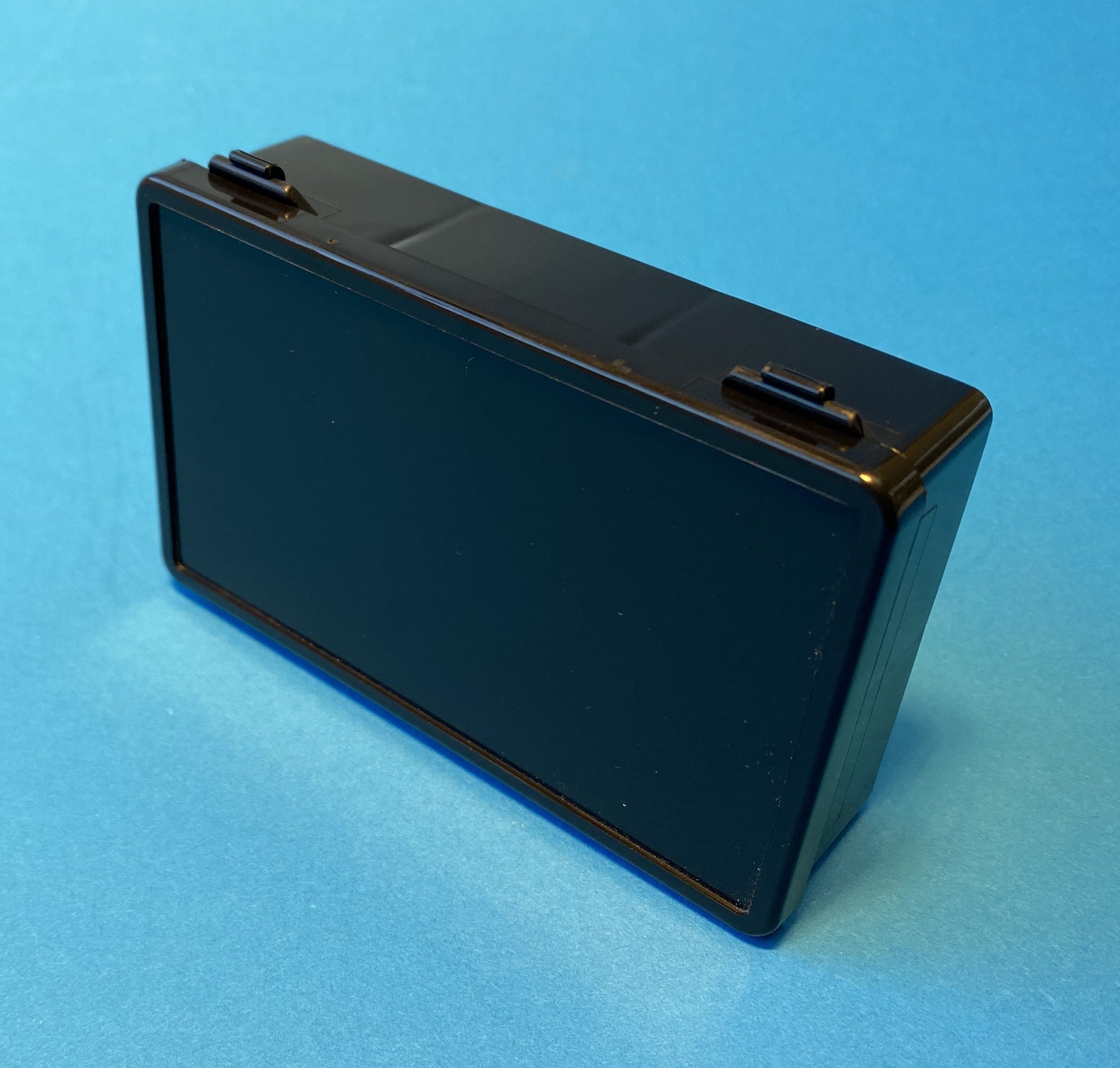 D23 case, 6 bays, molded in black conductive polypropylene, closed view 2