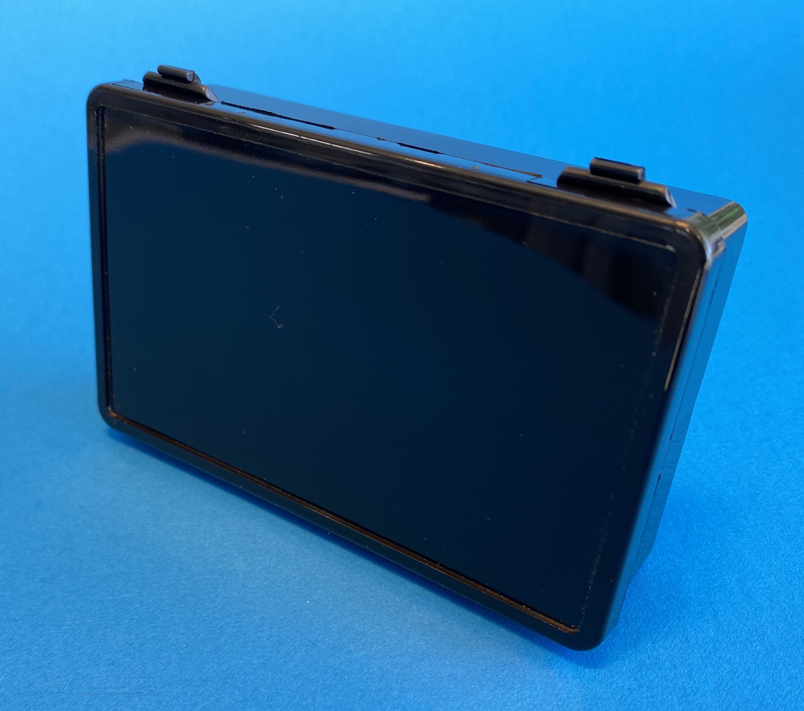 D23 case, 3 bays, molded in black conductive polypropylene, closed view 2