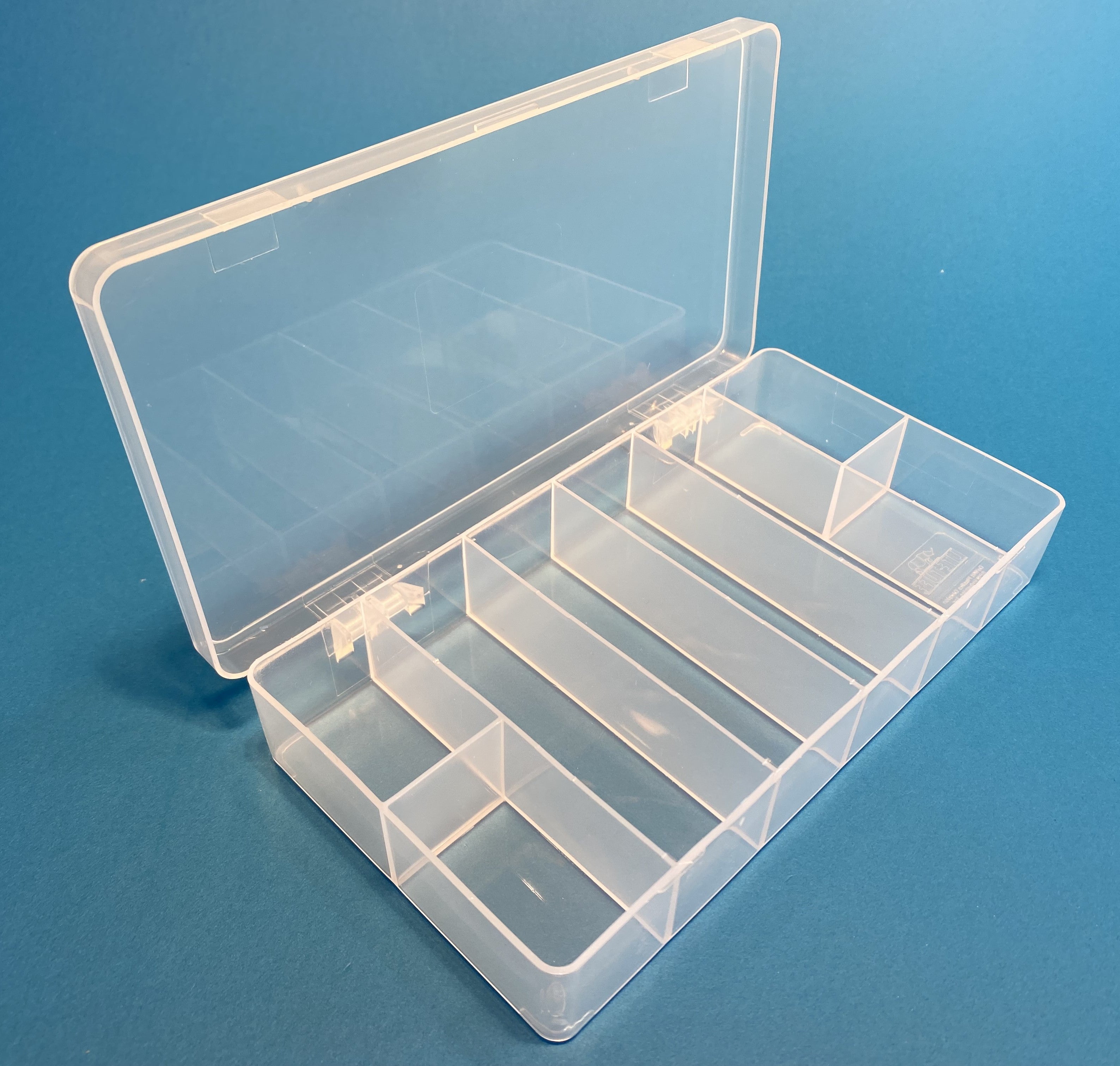 D26 Case, 8 Bays, Clarified Polypropylene (carton of 76 ea)