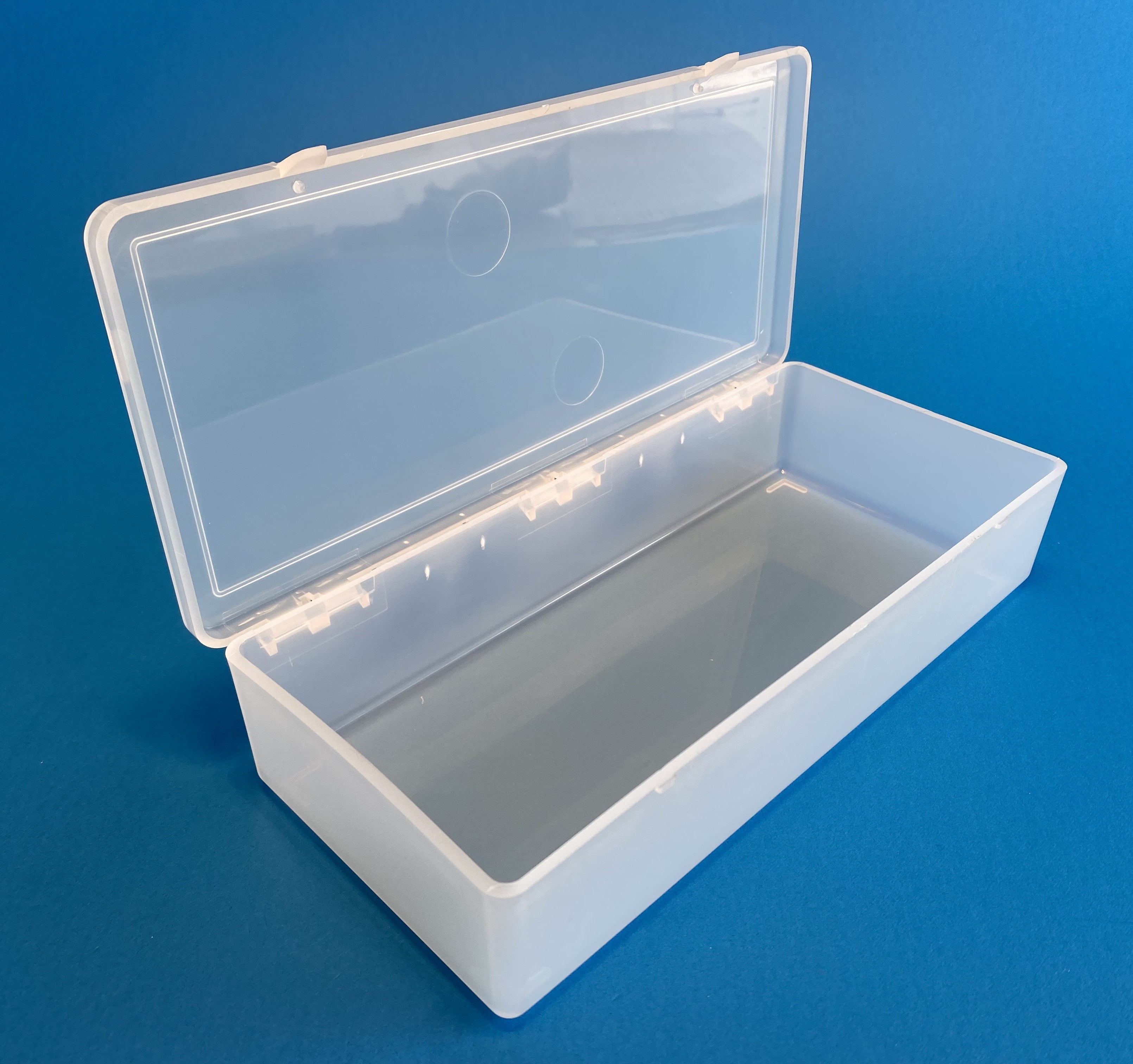 D54 case, 1 bay, molded in clear polypropylene, open