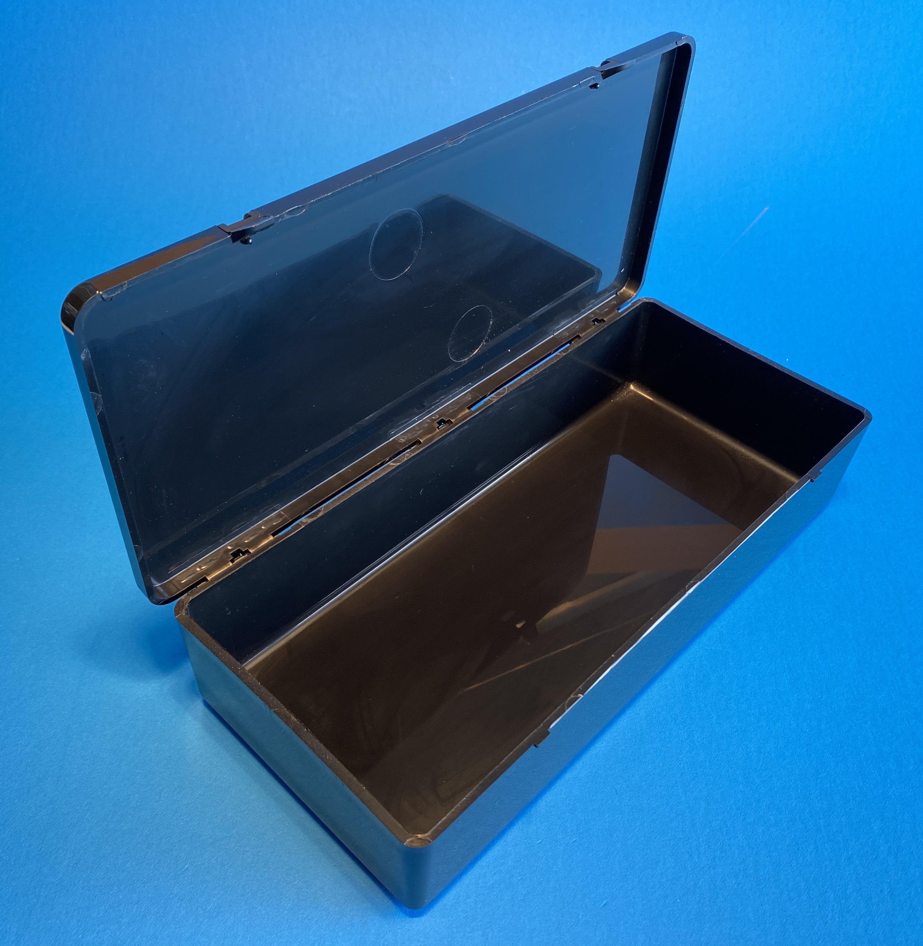 D54 case, 1 bay, molded in black conductive polypropylene, open
