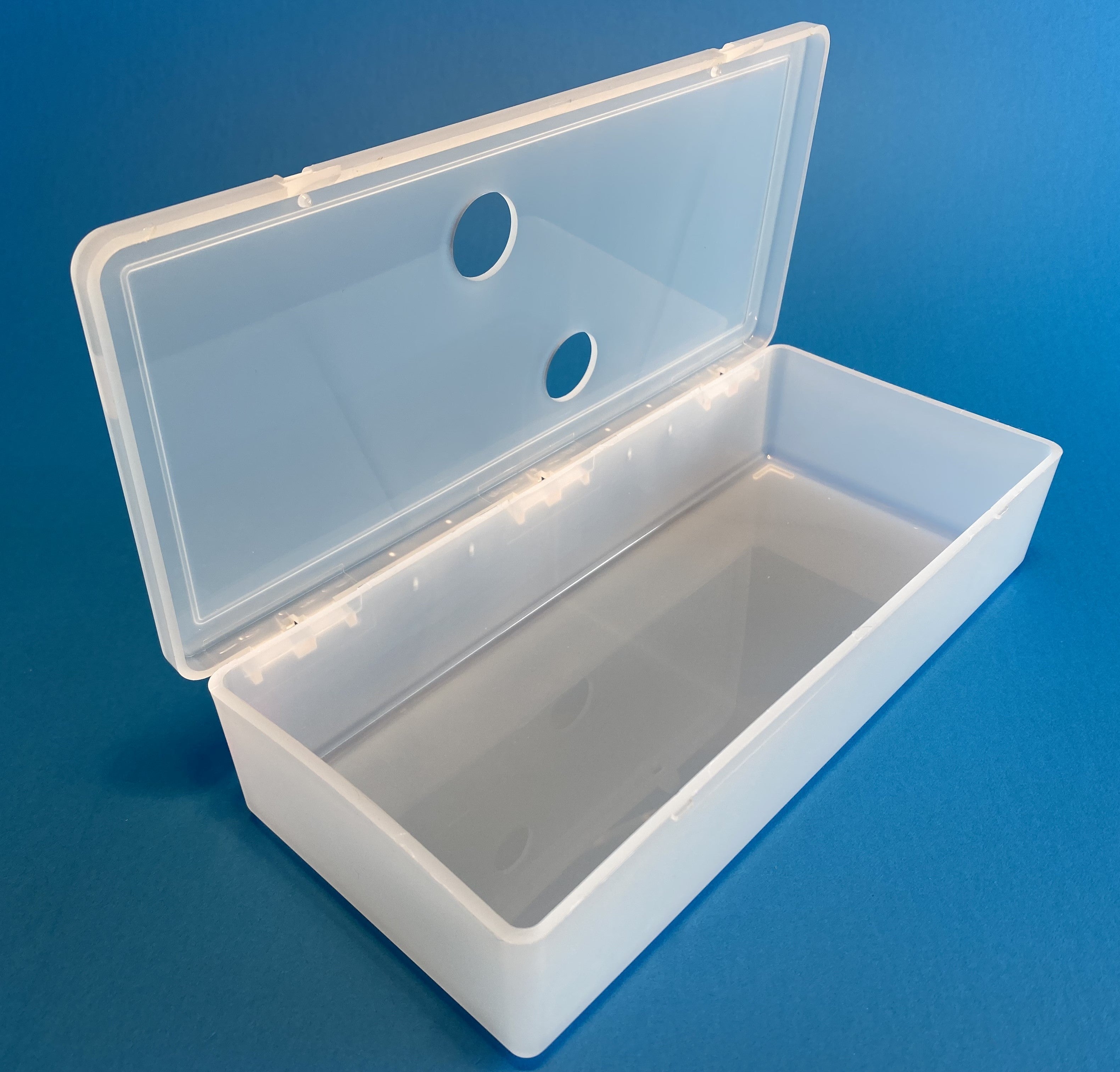 D54 case, 1 bay, with lid with two finger-holes, molded in clear polypropylene, open