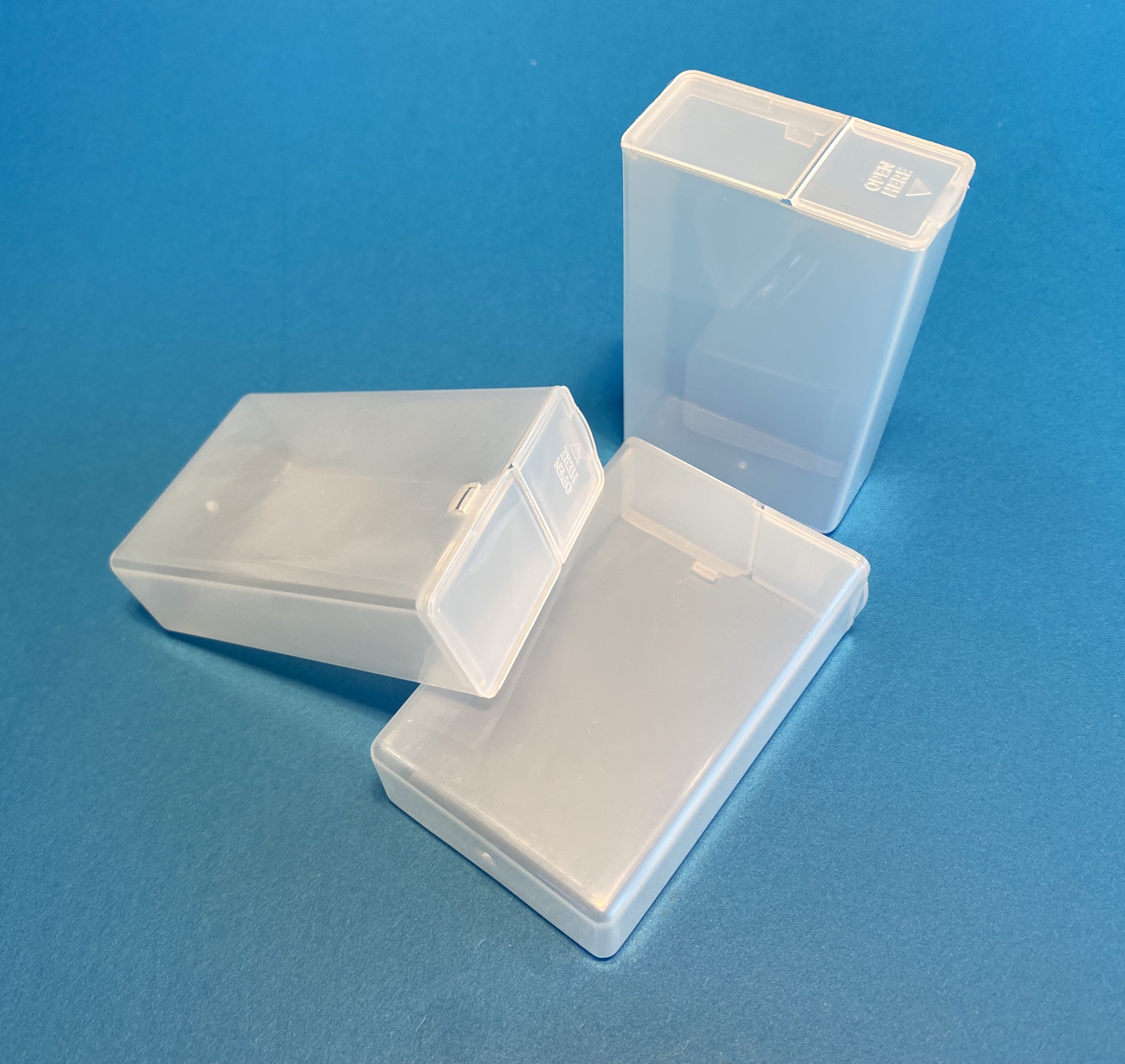 Dispenser box in clear polypropylene, group of three