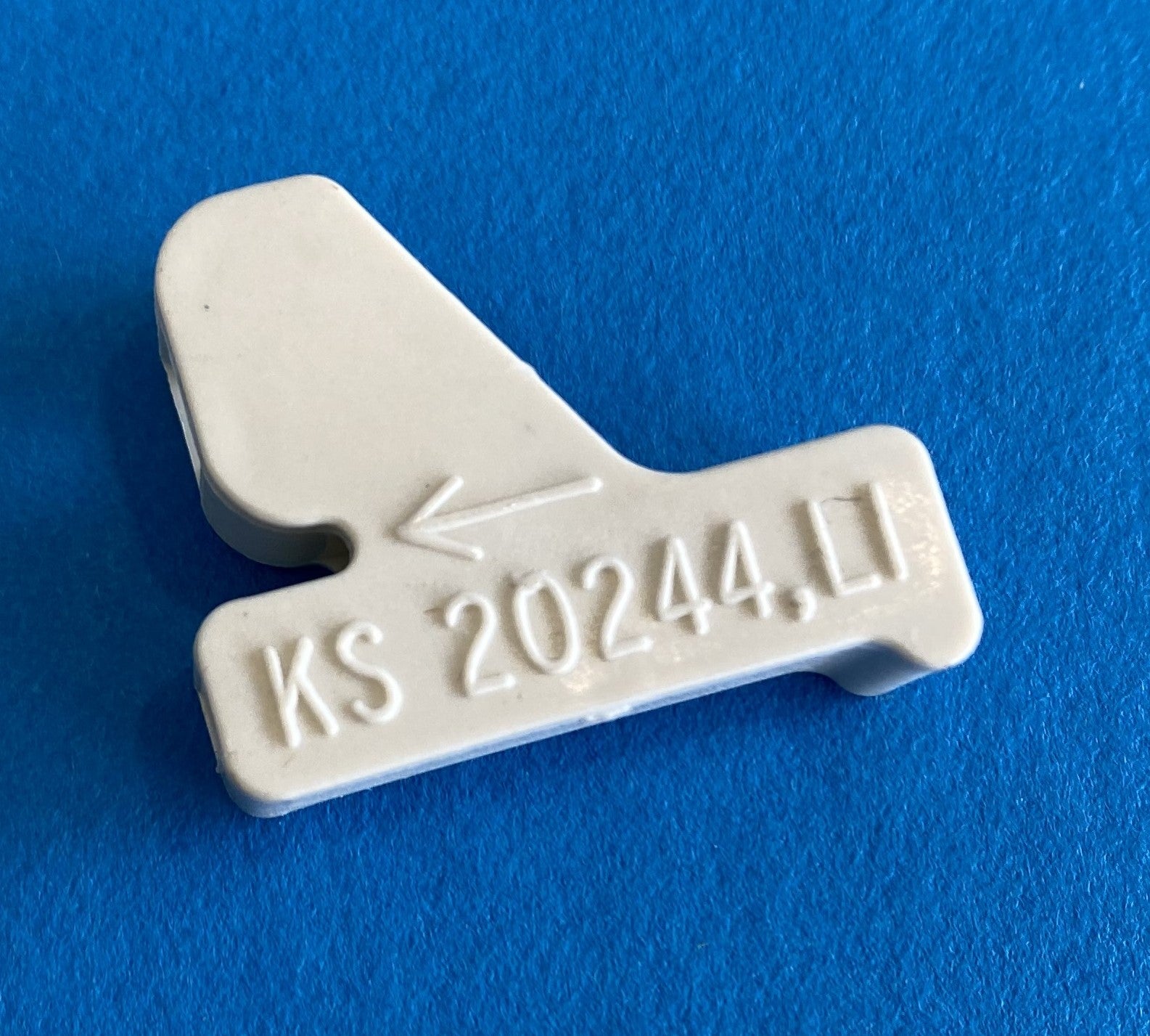 Close up of a single Plug KS-20244L1