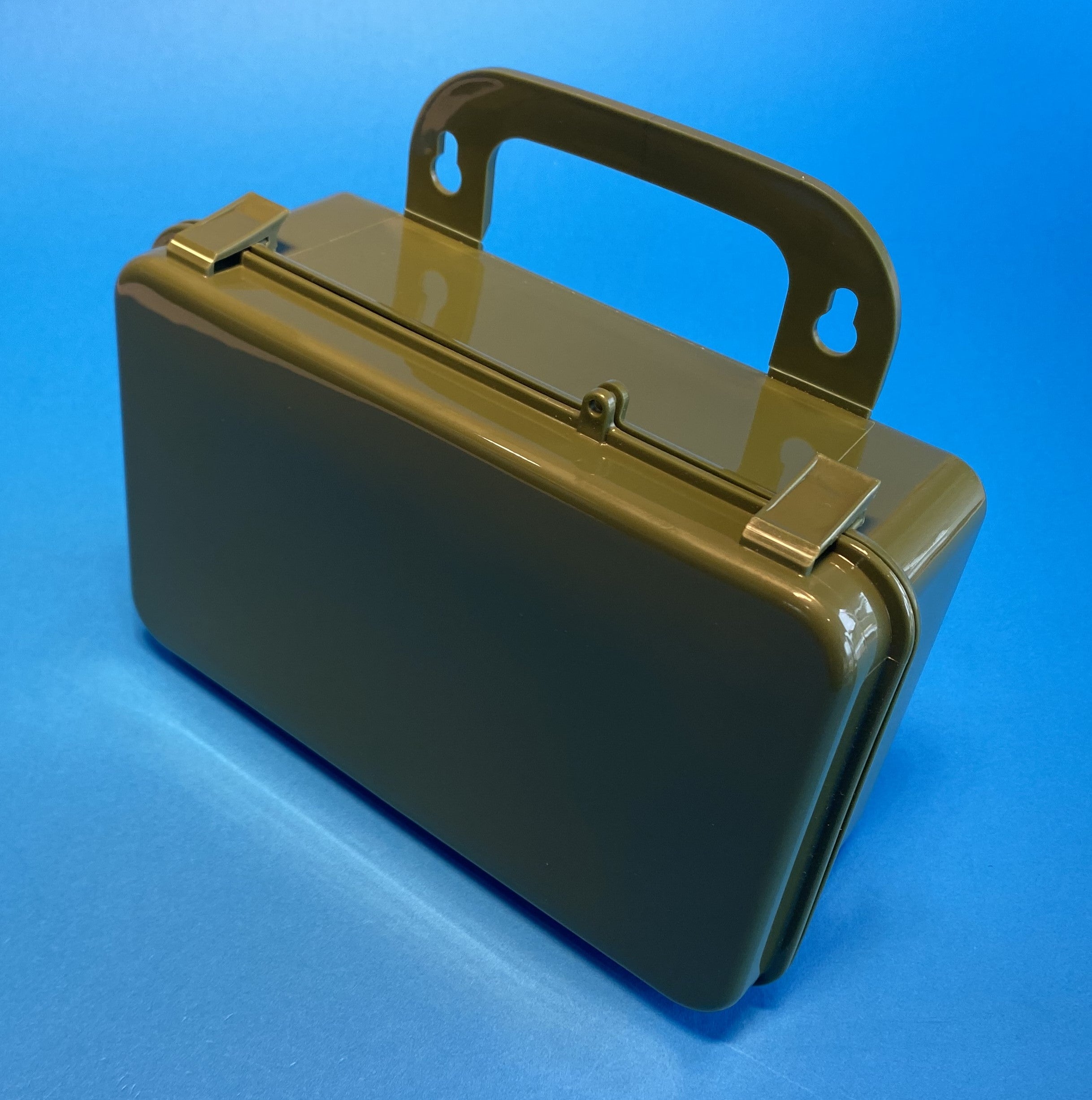 S10G case in olive drab color polypropylene, closed view 2