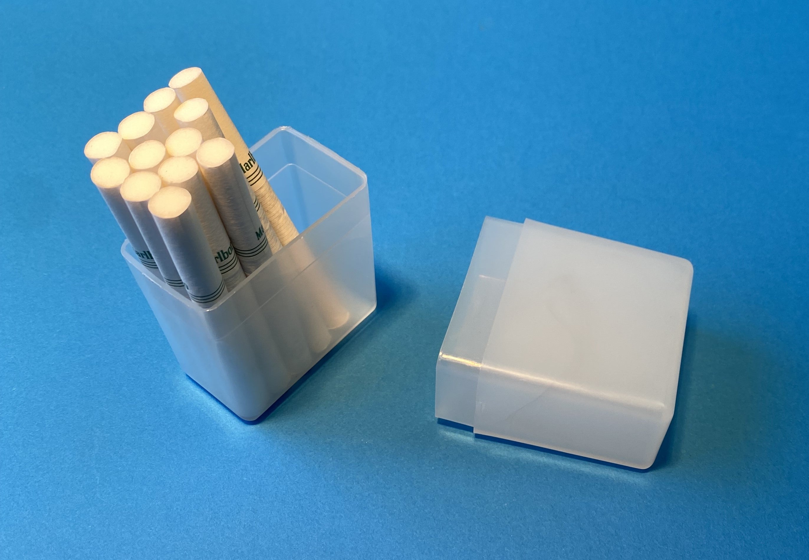 DB case, showing one possible application to hold loose cigarettes
