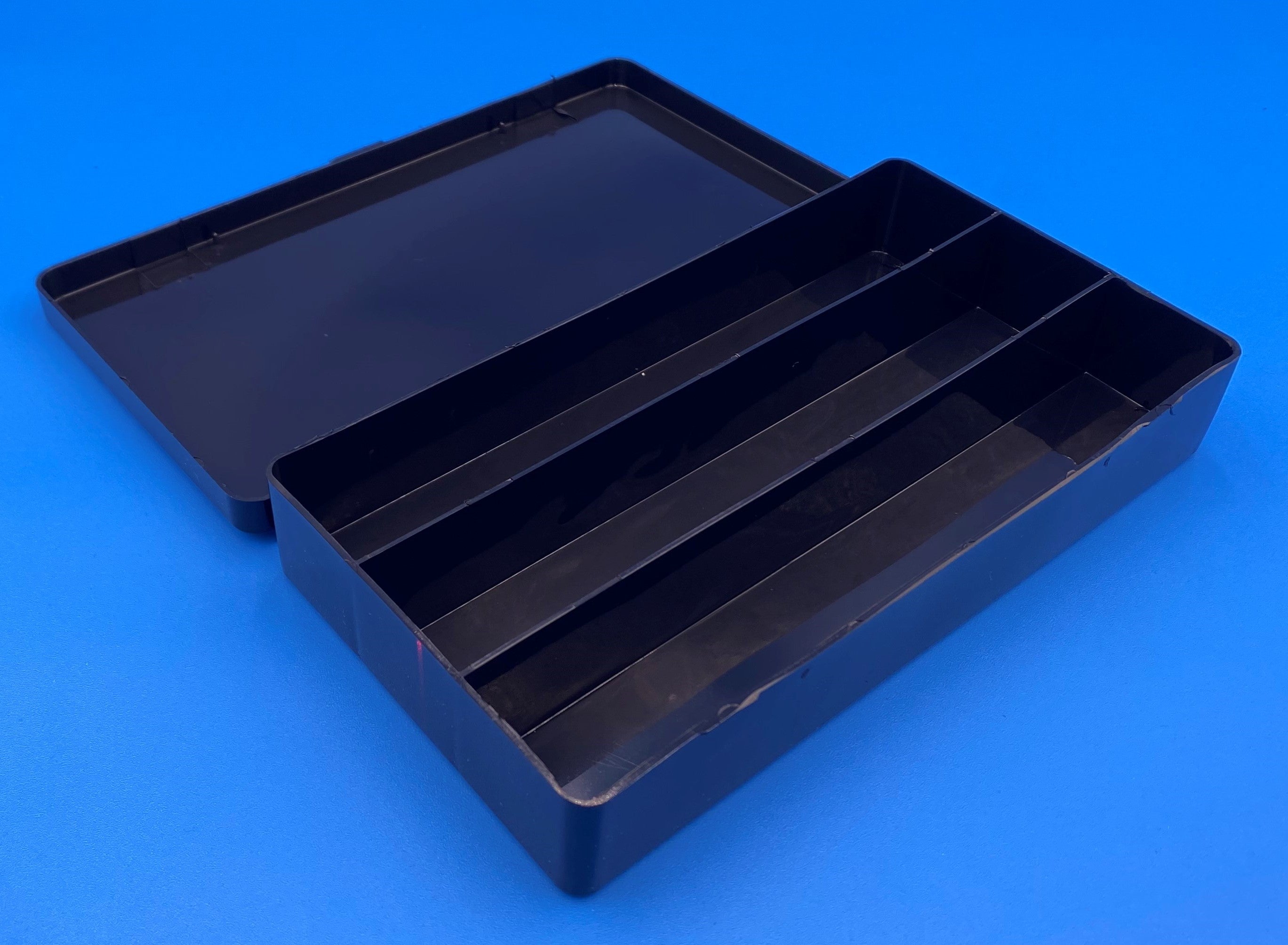 D26 Case, 3 Bays, Black Conductive Polymer (carton of 76 ea)
